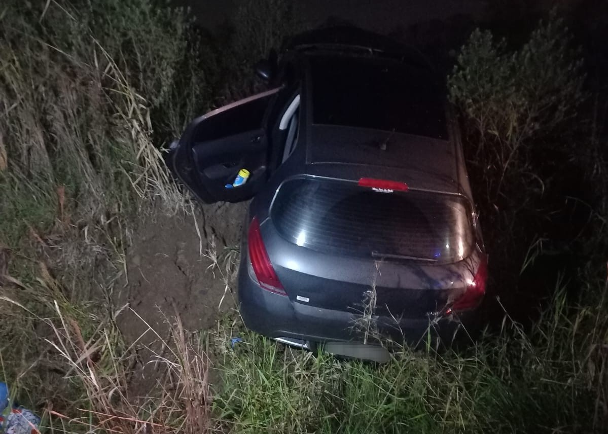 Demoraron a un conductor tras circular a alta velocidad, despistar y dar positivo de alcoholemia en Posadas 1 2 - Demoraron a un conductor tras circular a alta velocidad despistar y dar positivo de alcoholemia en Posadas 3 - 1