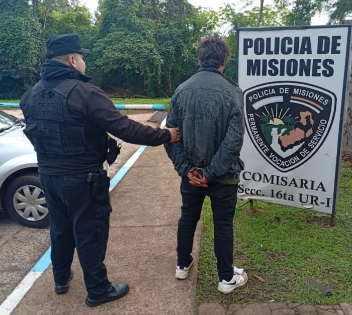 Dos detenidos en la investigación por una moto robada en Posadas 1 2 - Dos detenidos y una moto robada recuperada tras investigacion policial en Posadas - 1