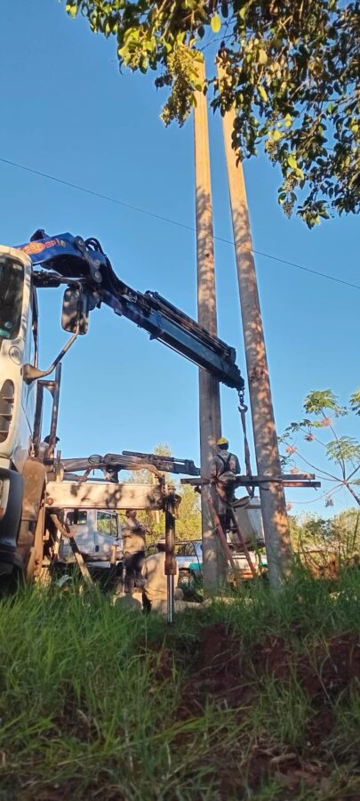 Avanza la renovación de la línea troncal que abastece a Andresito y fortalecerá el servicio eléctrico en el norte misionero 2 4 - ENERGIA DE MISIONES trabajos 2 - 3