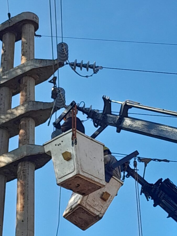 Avanza la renovación de la línea troncal que abastece a Andresito y fortalecerá el servicio eléctrico en el norte misionero 4 8 - ENERGIA DE MISIONES trabajos 4 - 7