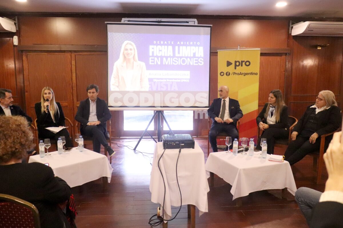 Lospennato no descartó que Macri vuelva a competir por la Presidencia y dijo que el PRO "debe presentar una opción propia" 2 4 - Lospennato no descarto que Macri vuelva a competir por la Presidencia y dijo que el PRO debe presentar una opcion propia 2 - 3