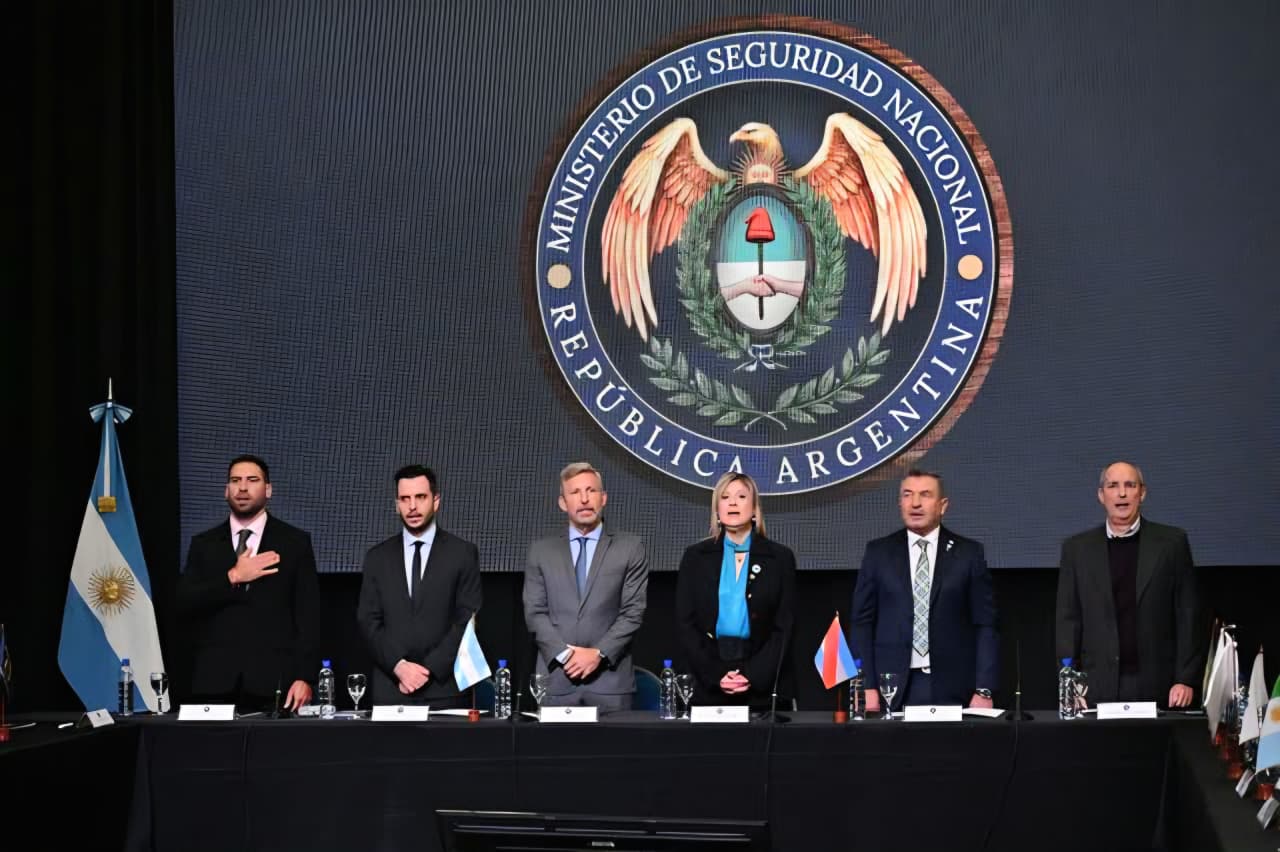 Misiones participo de la II Reunion Nacional del Consejo de Seguridad Interior 3 - 5