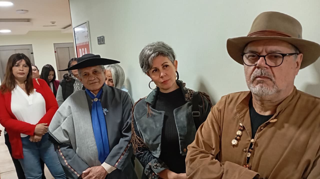 Inauguraron en Legislatura la muestra “Encontrarnos en nuestras raíces” por el Día Nacional del Folklorista 2 4 - Muestra 4 - 3