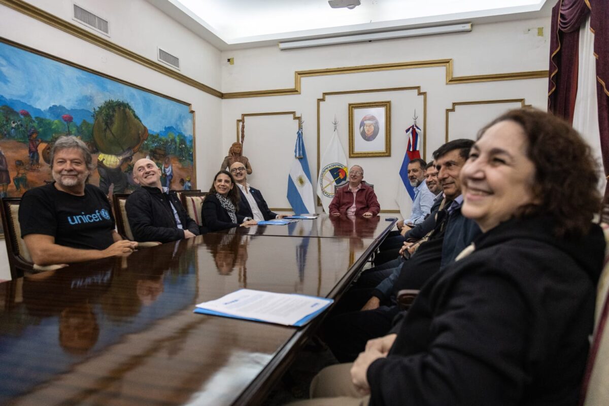 Misiones y Unicef firmaron un nuevo acuerdo con foco en salud, nutrición y educación 2 4 - Nuevo convenio de Misiones con Unicef amplia el alcance del programa MUNA en la provincia 11 - 3