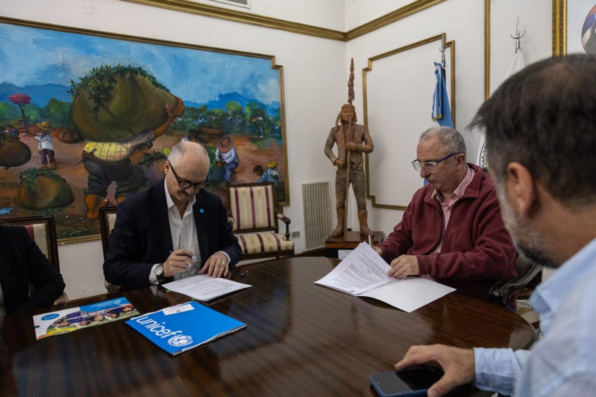 Misiones y Unicef firmaron un nuevo acuerdo con foco en salud, nutrición y educación 5 10 - Nuevo convenio de Misiones con Unicef amplia el alcance del programa MUNA en la provincia 9 - 9