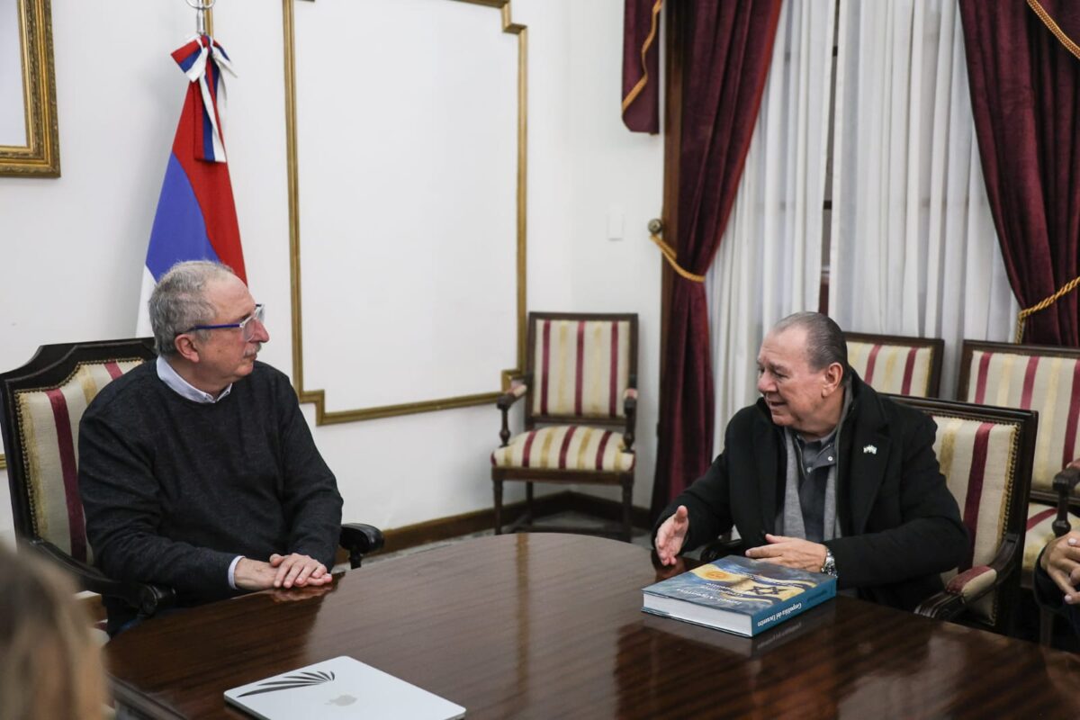 Passalacqua recibió a representantes de Israel para avanzar en vínculos de cooperación tecnológica 4 8 - PASSALACQUA 5 1 - 7