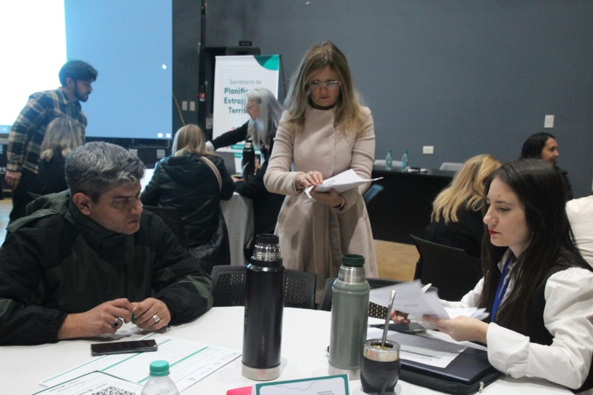 Posadas avanza con el Plan Estrategico 2035 junto a referentes barriales y propuestas de vecinos 1 - 1
