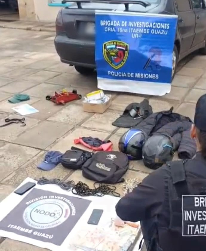 Suman nuevas evidencias en la investigación por el robo de $5 millones a un Rapipago en Posadas 1 2 - Suman nuevas evidencias en la investigacion por el robo de 5 millones a un Rapipago en Posadas 2 - 1