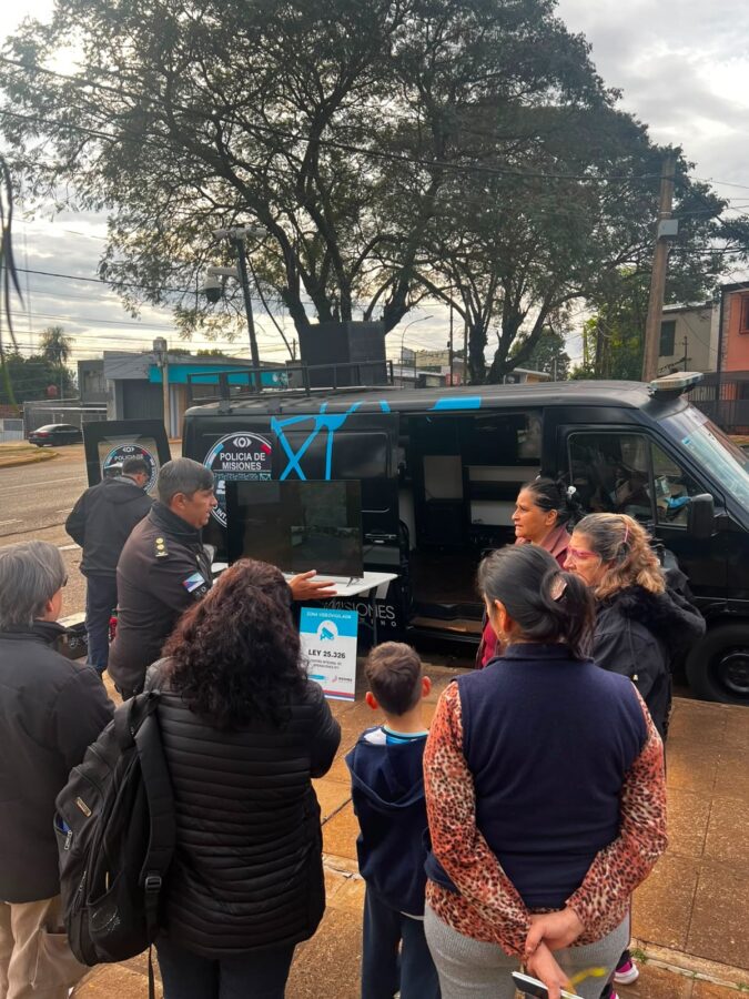Habilitaron nuevo sistema de alarma vecinal en Villa Cabello para comunicar emergencias al 911 4 8 - alerta vecinal 5 - 7