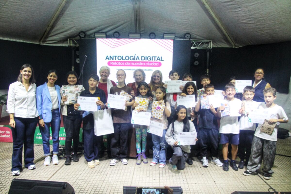 Posadas vivió a pleno la tercera jornada de la Feria del Libro y cierra hoy con múltiples actividades 2 4 - feria del libro 4 3 - 3