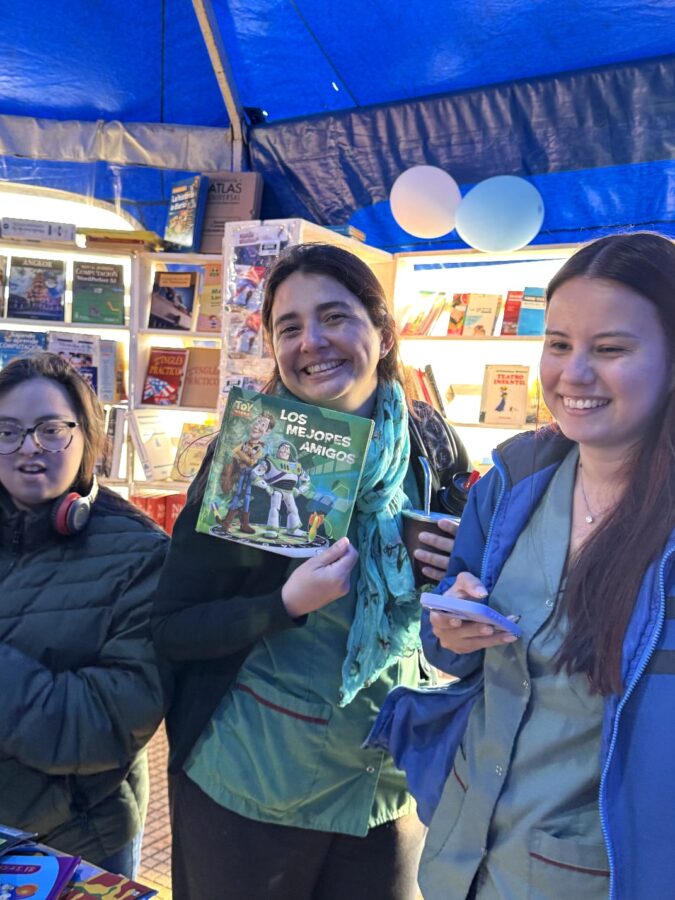 Más de 1.700 estudiantes ya pasaron por la Feria del Libro 2026 de Posadas 7 14 - feria del libro posadas 8 - 13