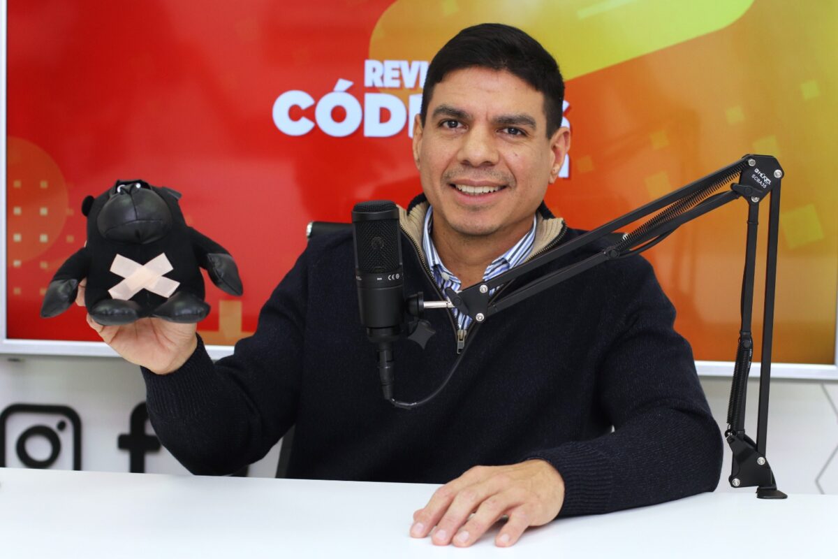 Fernando Meza, sobre la coyuntura nacional: “El verdadero ajuste lo está pagando la clase media” 4 8 - fernando meza codigos 3 - 7