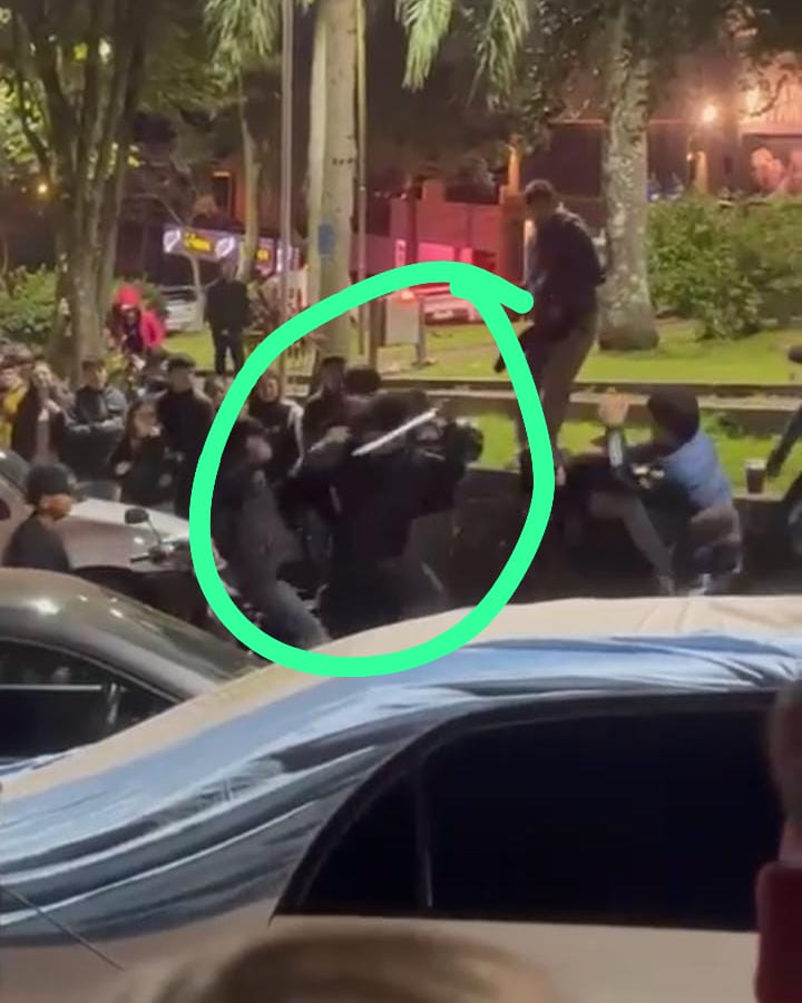 Festejos del mundial terminaron con un adolescente demorado con un machete tras una gresca en Oberá 1 2 - festejos obera 2 - 1