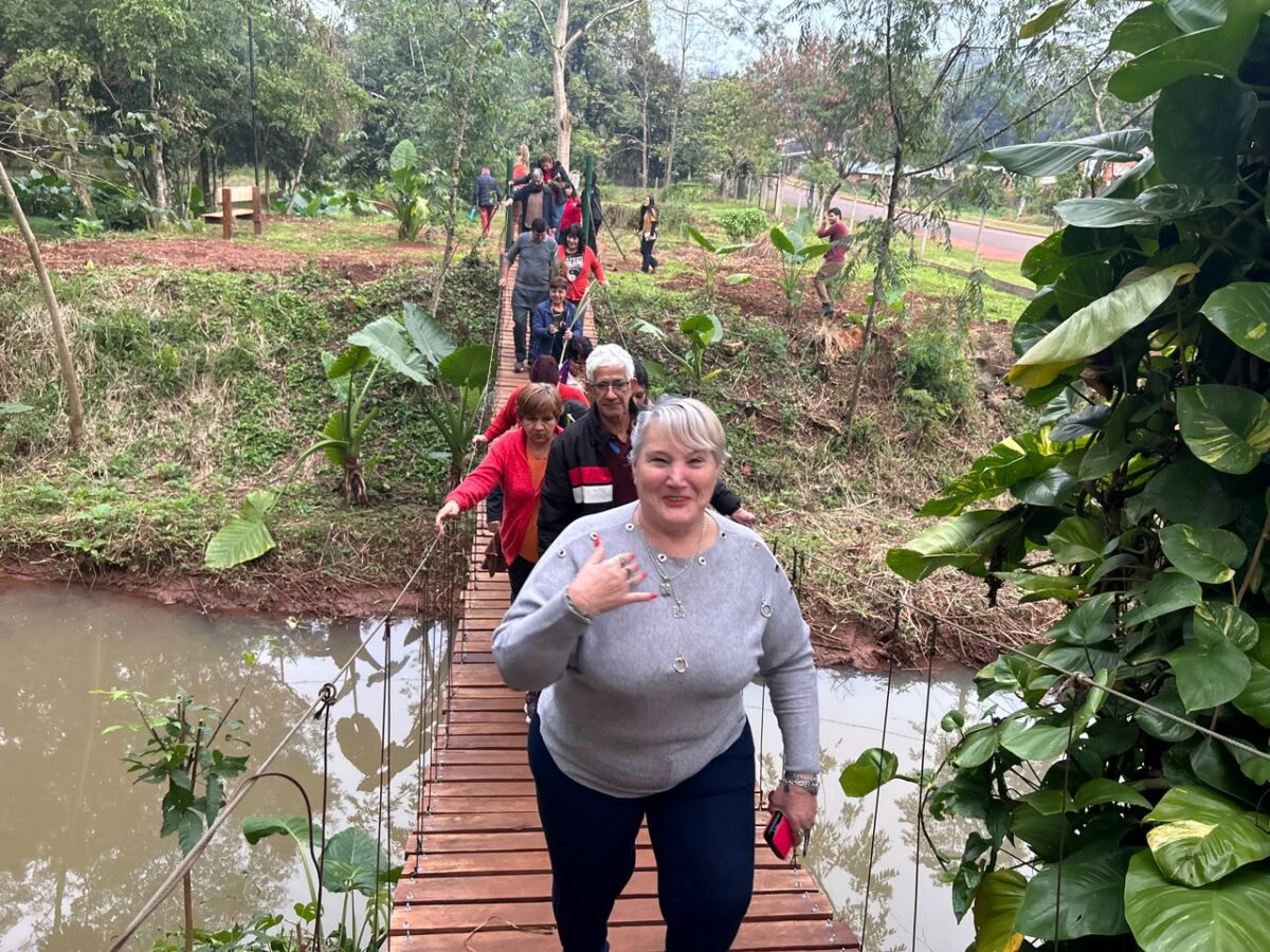 Adultos mayores disfrutaron de una jornada recreativa en el Jardín Botánico de Montecarlo 2 4 - montecarlo 2 1 - 3