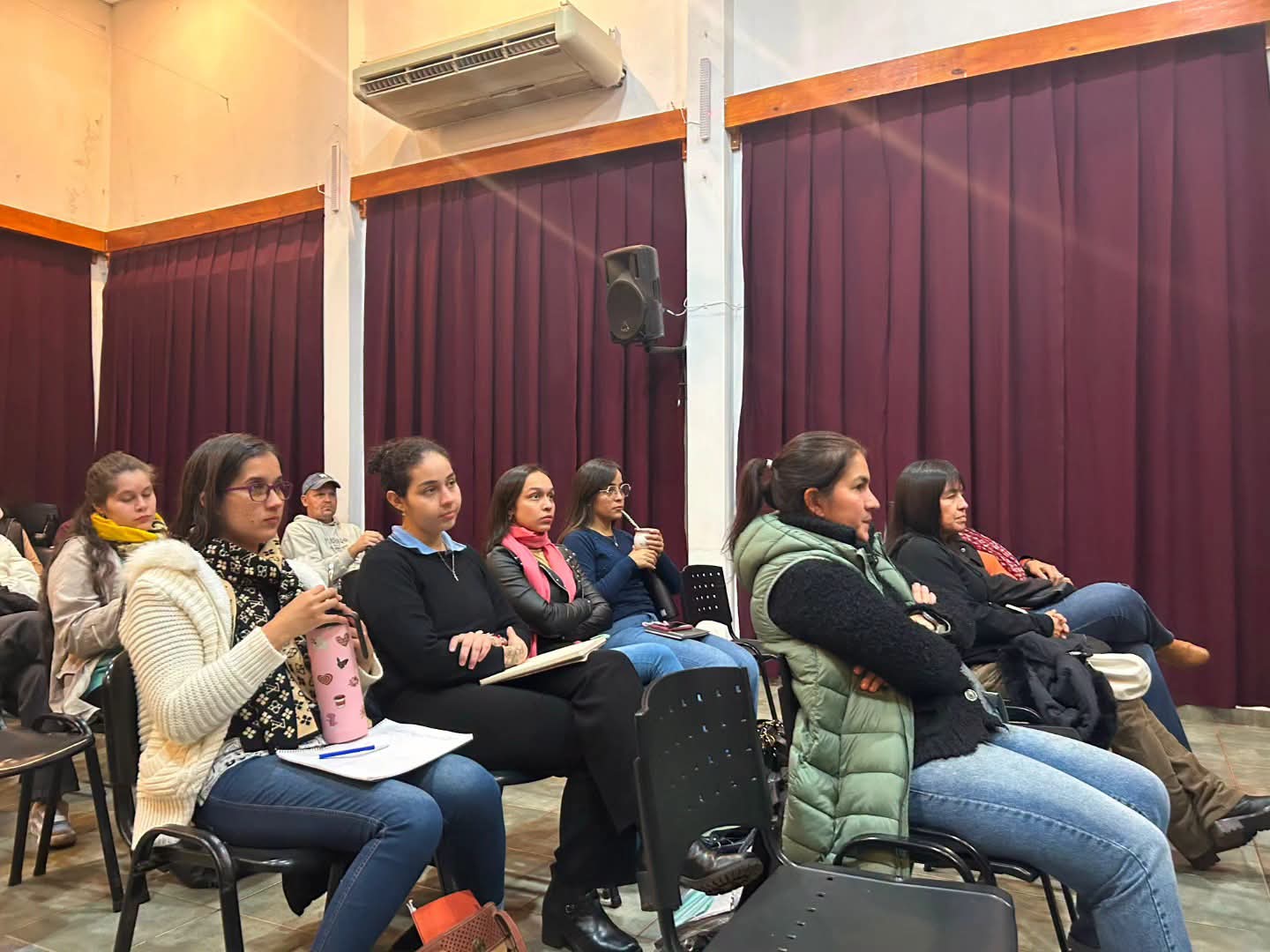 Montecarlo fortalece la capacitación educativa con una diplomatura en Tecnología e IA 2 4 - montecarlo 3 - 3