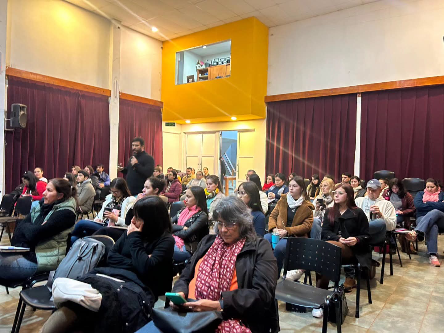 Montecarlo fortalece la capacitación educativa con una diplomatura en Tecnología e IA 4 8 - montecarlo 5 - 7