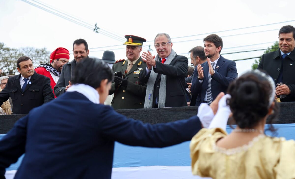 Passalacqua encabezó acto por el Día de la Bandera en Candelaria: 