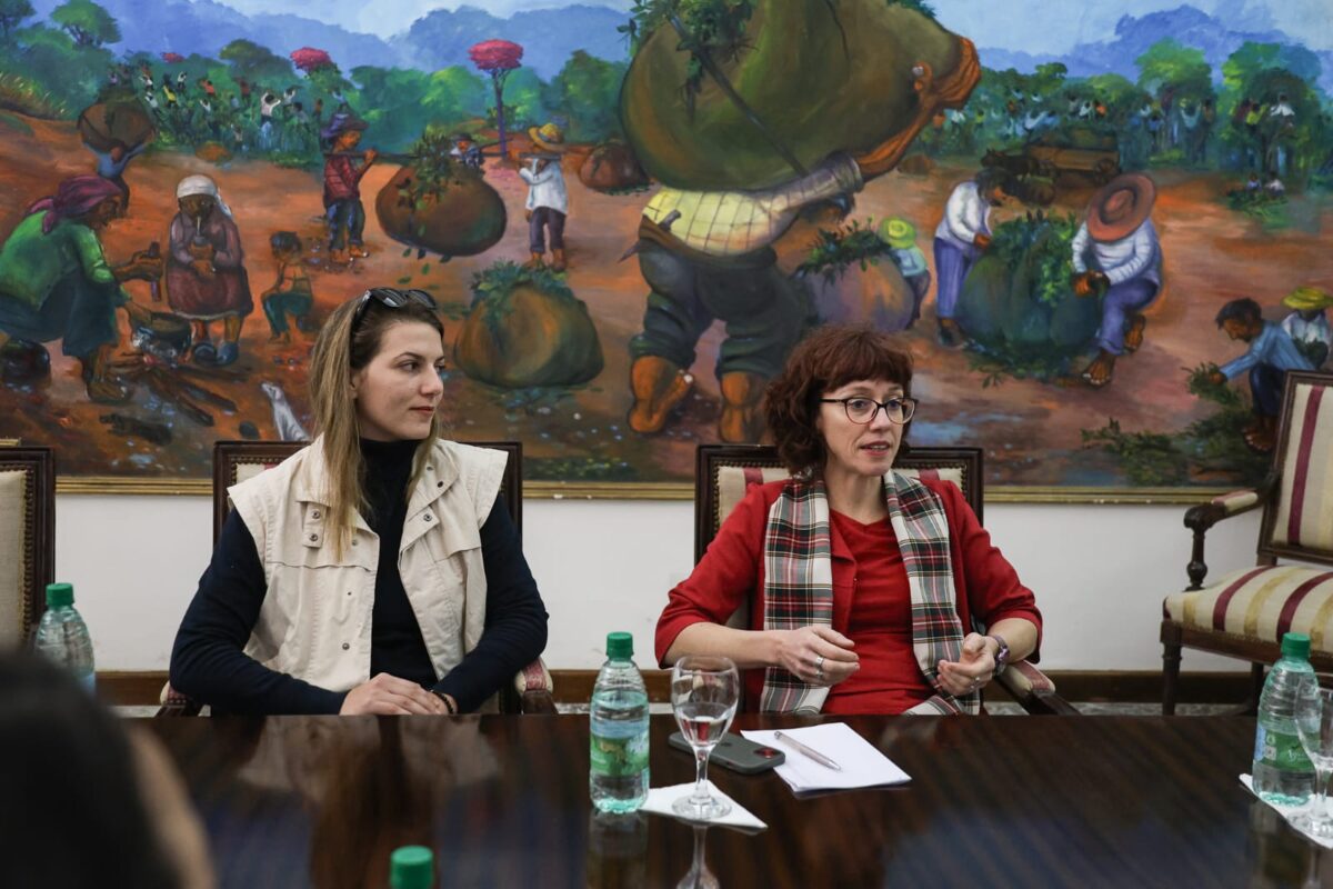 Passalacqua recibió a la cónsul de Polonia en Argentina y ponderó el legado de la inmigración polaca en Misiones 3 6 - passalacqua polonia 4 - 5