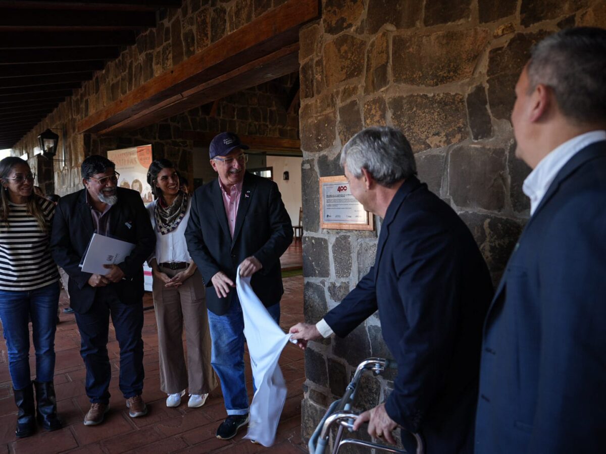 Passalacqua encabezó el acto por los 400 años de Santa María la Mayor: "Este lugar es cultura viva e identidad" 4 8 - passalacqua santa maria 2 - 7