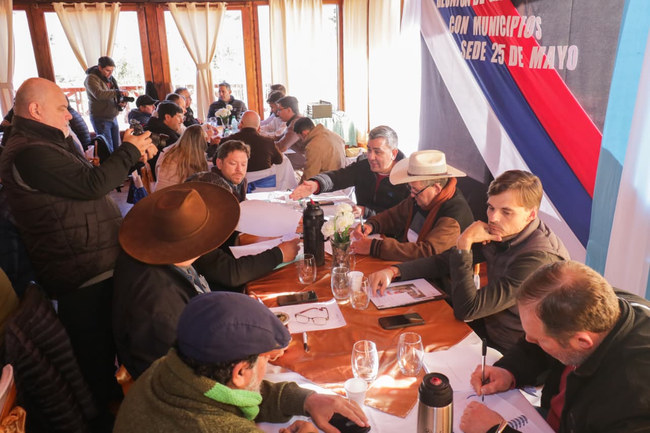 reunion intendentes gabinete 10 - 17