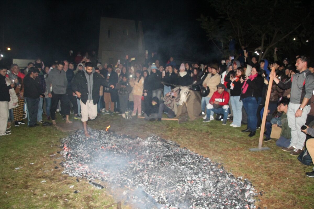 Cientos de vecinos participaron de la tradicional Noche de San Juan Bautista en Posadas 3 6 - san jose posadas 5 - 5