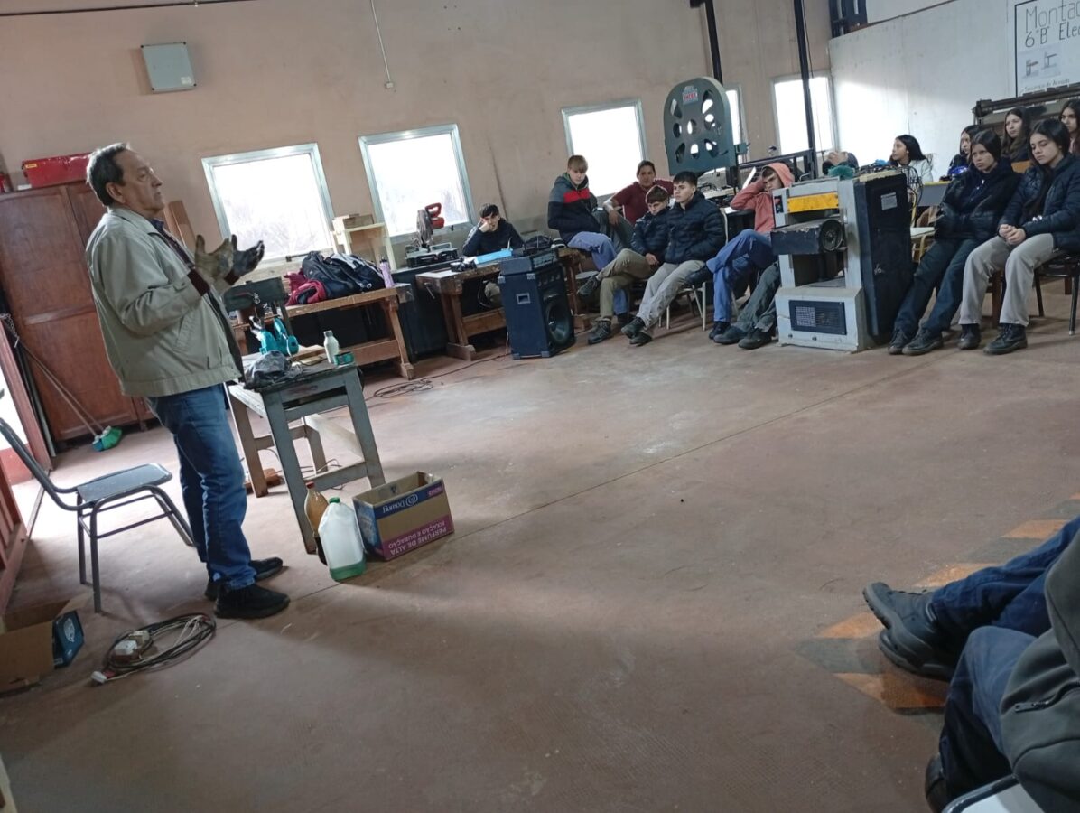 De un taller de escuela tecnica a una cocina ecologica el misionero que transforma aceite usado en energia 1 - 5