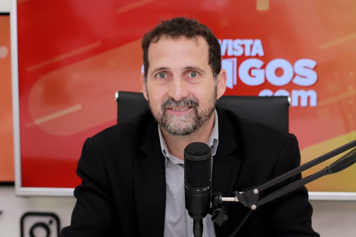 Horacio Simes pasó este martes por el streaming de Códigos 7 14 - Horacio Simes paso este martes por el streaming de Codigos 4 - 13