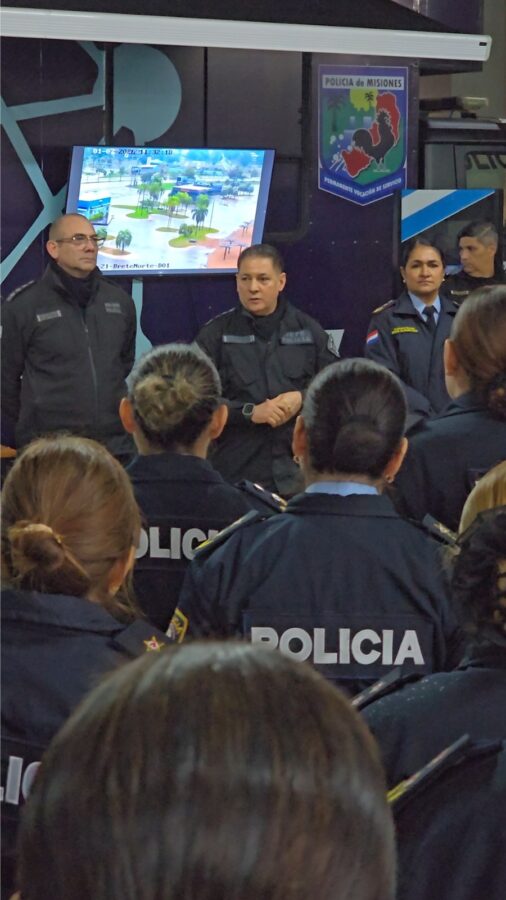 La Policía Nacional de Paraguay destacó el modelo tecnológico de seguridad de Misiones 7 14 - La Policia Nacional de Paraguay destaco el modelo tecnologico de seguridad de Misiones 4 - 13