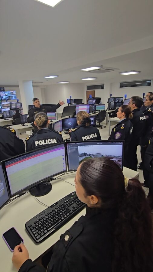 La Policía Nacional de Paraguay destacó el modelo tecnológico de seguridad de Misiones 6 12 - La Policia Nacional de Paraguay destaco el modelo tecnologico de seguridad de Misiones 5 - 11