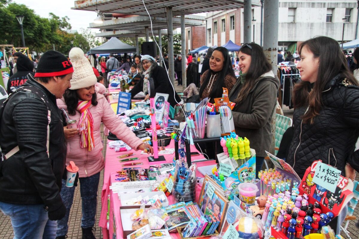 Mas de 400 emprendedores posadenos participaron en la feria Manos Productivas 1 - 1