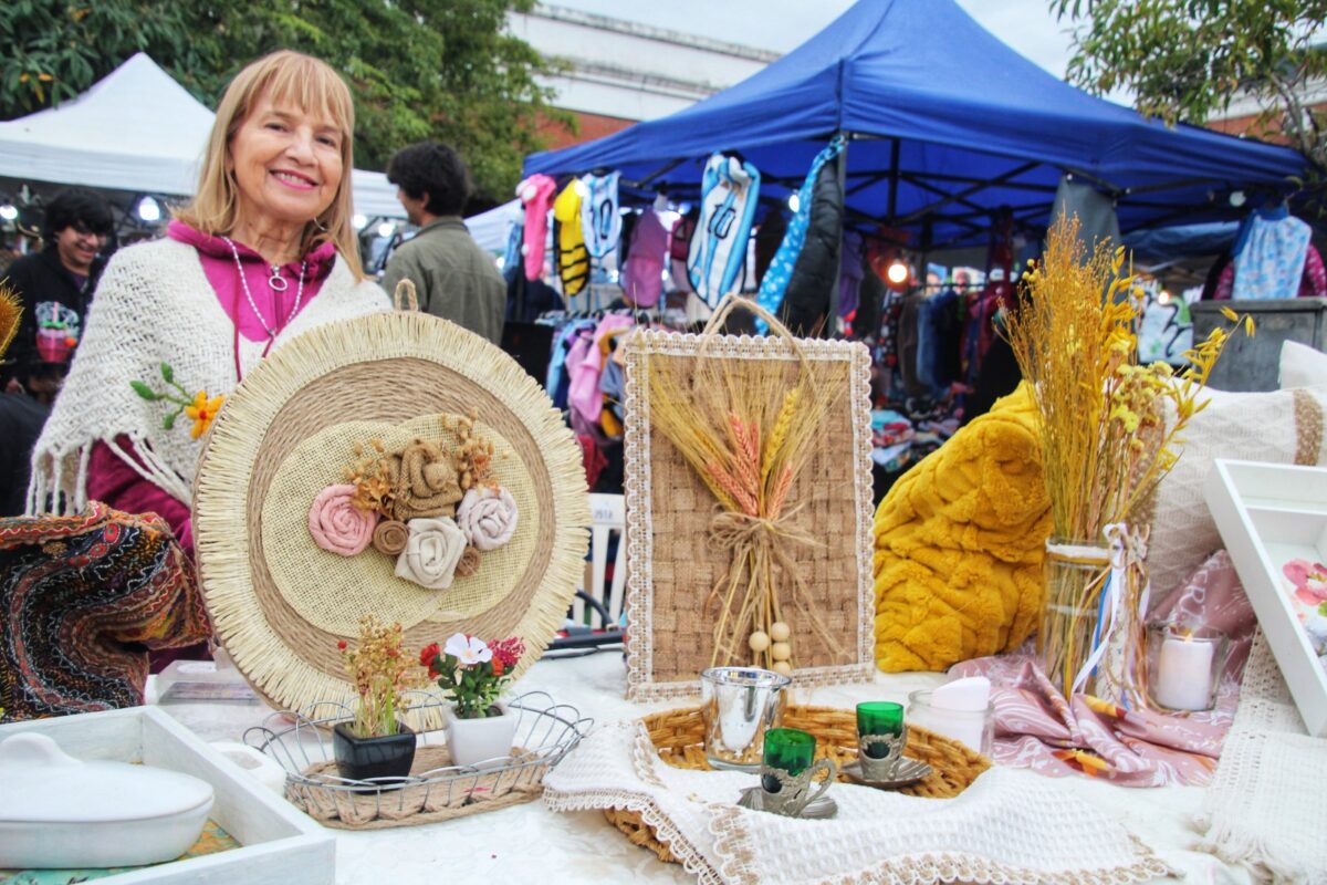 Mas de 400 emprendedores posadenos participaron en la feria Manos Productivas 4 - 7