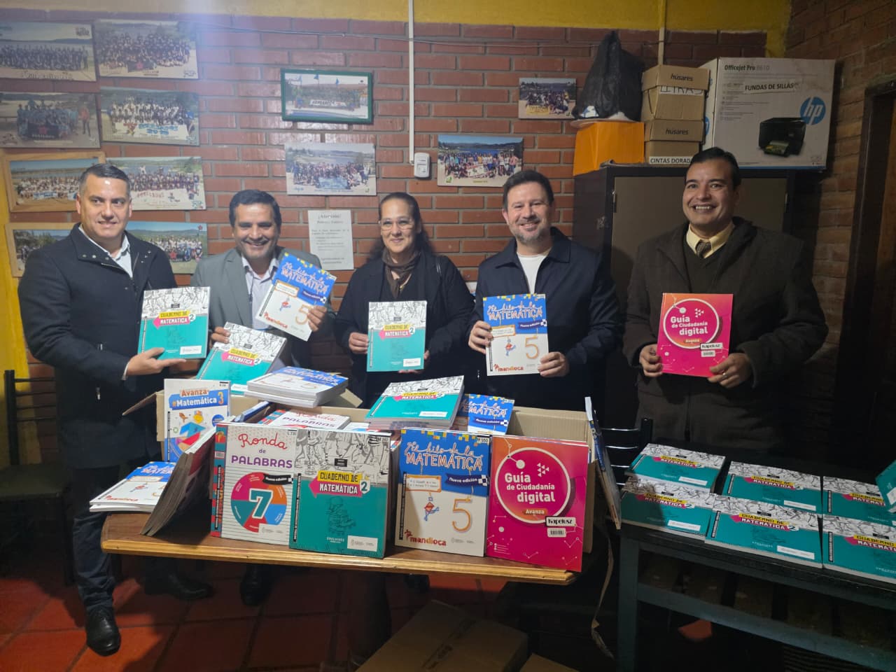 Misiones distribuye mas de 600 mil libros de Matematica Lengua y Literatura en todas las escuelas primarias 2 - 9