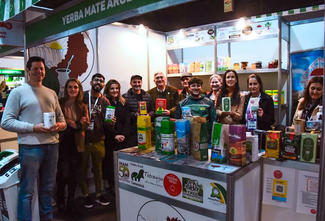 Misiones fortalece la comercialización de la yerba mate con 22 marcas en Caminos y Sabores 2 4 - Misiones fortalece la comercializacion de la yerba mate con 22 marcas en Caminos y Sabores 3 - 3