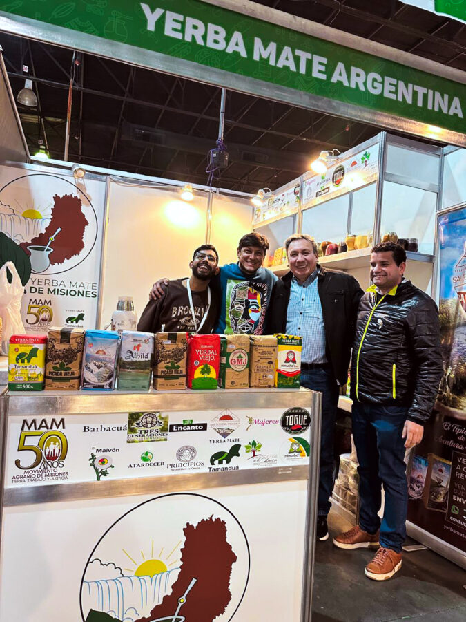 Misiones fortalece la comercialización de la yerba mate con 22 marcas en Caminos y Sabores 3 6 - Misiones fortalece la comercializacion de la yerba mate con 22 marcas en Caminos y Sabores 4 - 5