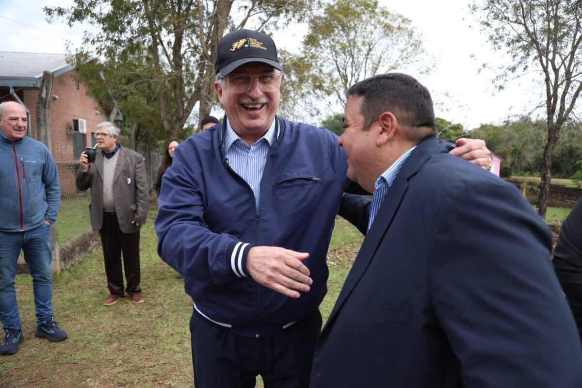 Passalacqua destaco el plan hidrico provincial tras inaugurar una perforacion en Cerro Cora 4 - 7