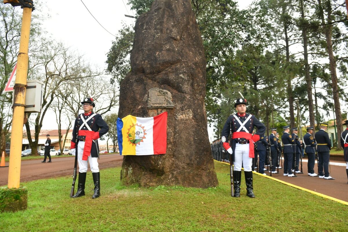 Passalacqua encabezó el 126° aniversario de Azara y supervisó obras: "No dejen que los dividan" 11 22 - Passalacqua encabezo el 126° aniversario de Azara y superviso obras No dejen que los dividan 20 - 21