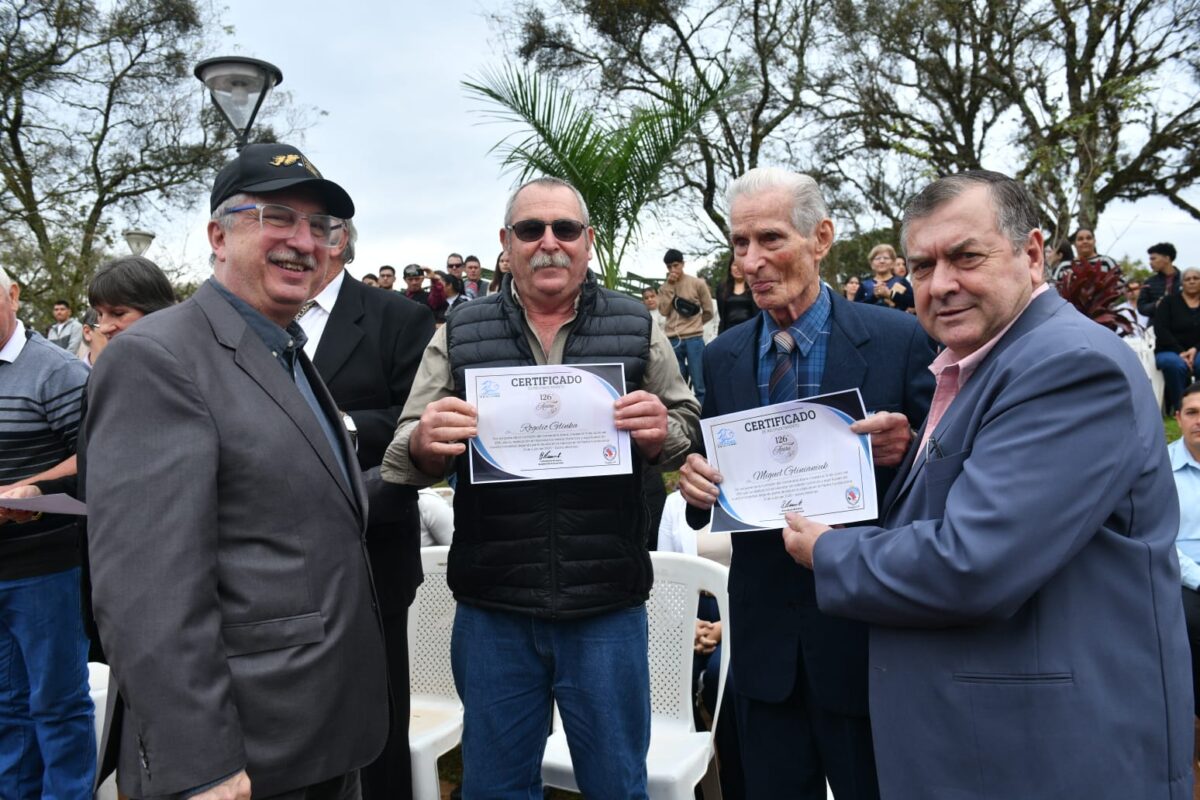 Passalacqua encabezó el 126° aniversario de Azara y supervisó obras: "No dejen que los dividan" 10 20 - Passalacqua encabezo el 126° aniversario de Azara y superviso obras No dejen que los dividan 21 - 19