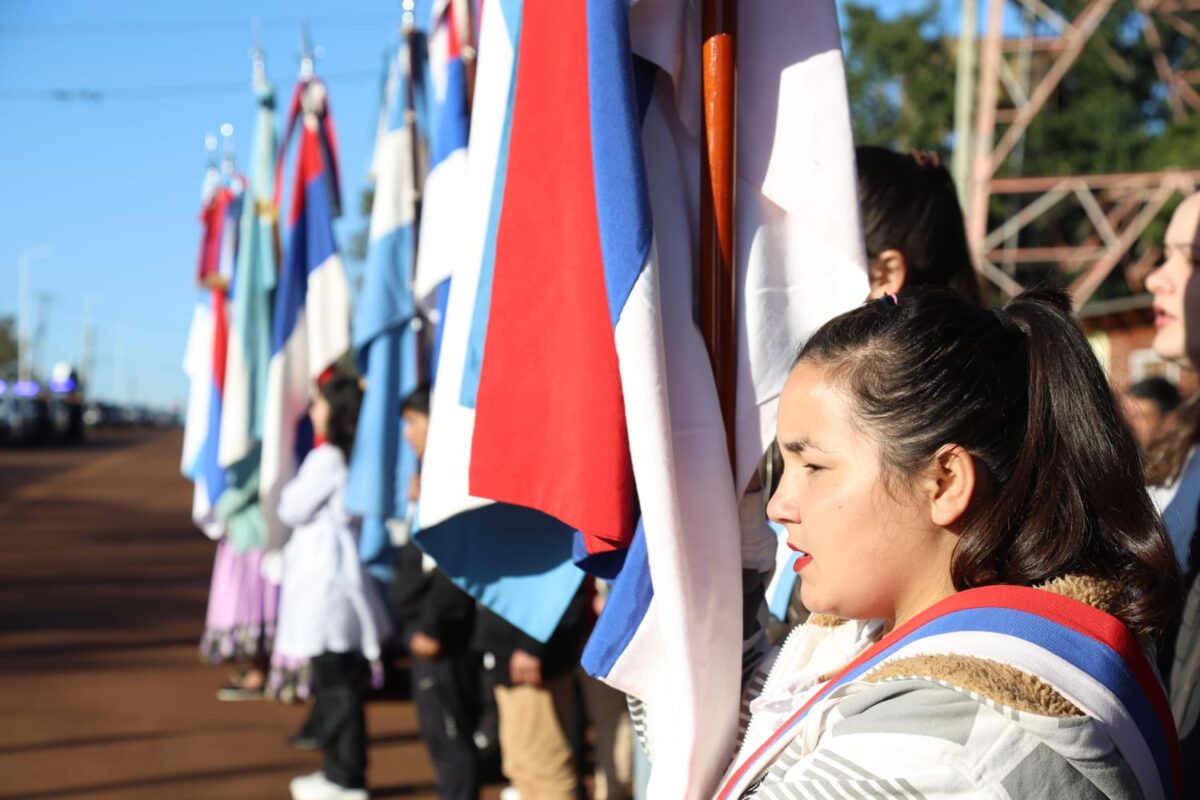 Passalacqua encabezó el 99° aniversario de Puerto Leoni y reivindicó el legado de los pioneros de Misiones 9 18 - Passalacqua encabezo el 99° aniversario de Puerto Leoni y reivindico el legado de los pioneros de Misiones 10 - 17