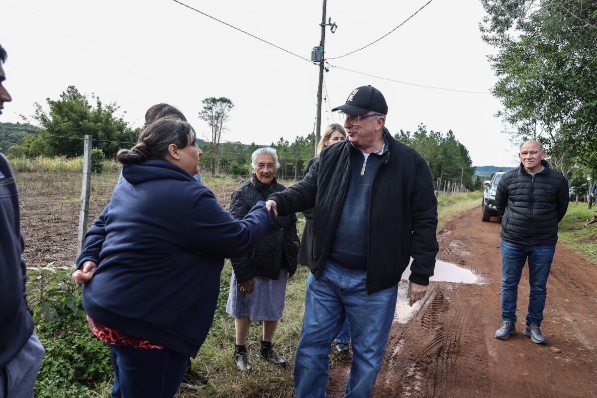 Passalacqua encabezó la habilitación de una perforación que mejora el servicio de agua para familias en Almafuerte 8 16 - Passalacqua encabezo la habilitacion de una perforacion que mejora el servicio de agua para familias en Almafuerte 5 - 15