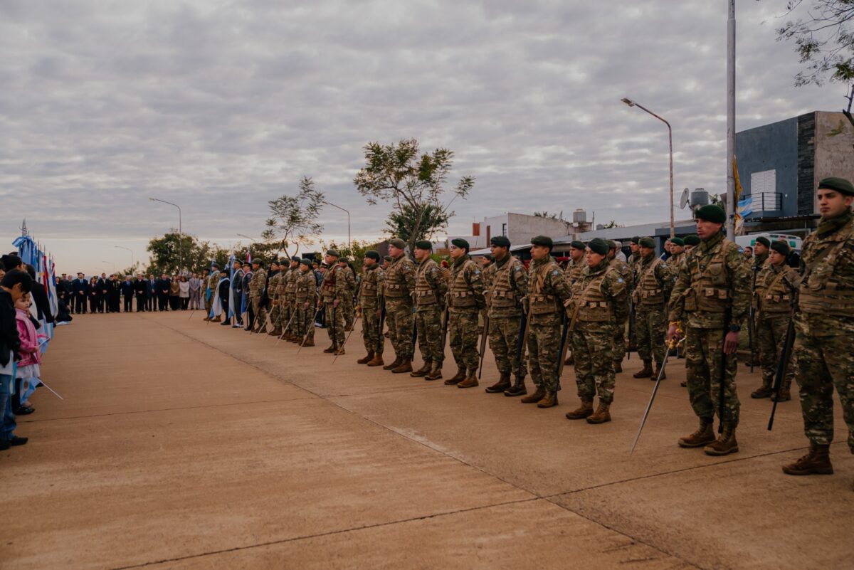 Posadas conmemoró el Día de la Independencia con un acto patrio en Itaembé Guazú 5 10 - Posadas conmemoro el Dia de la Independencia con un acto patrio en Itaembe Guazu 2 - 9