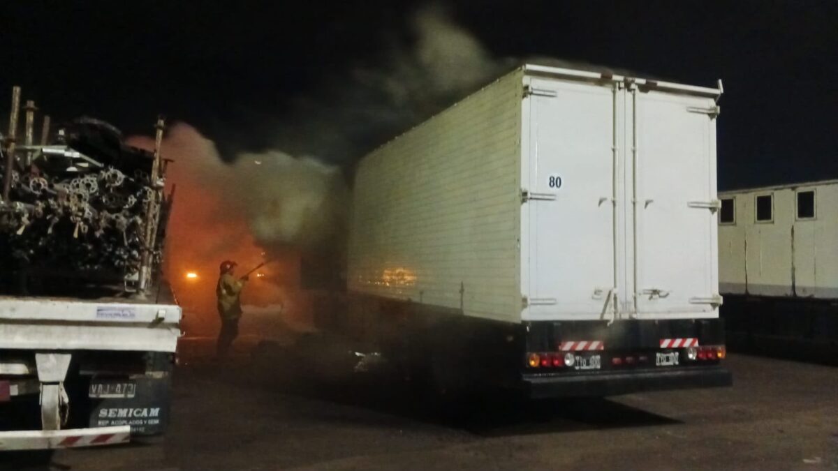 Operario de EMSA resultó herido al reparar daños provocados por incendios: bomberos ya superan las 60 intervenciones 4 8 - bombero e intervencions 4 - 7