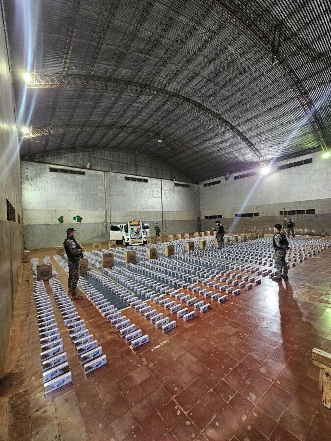 Secuestraron cigarrillos de contrabando valuados en $70 millones en Andresito 1 2 - cigarrillos 6 - 1
