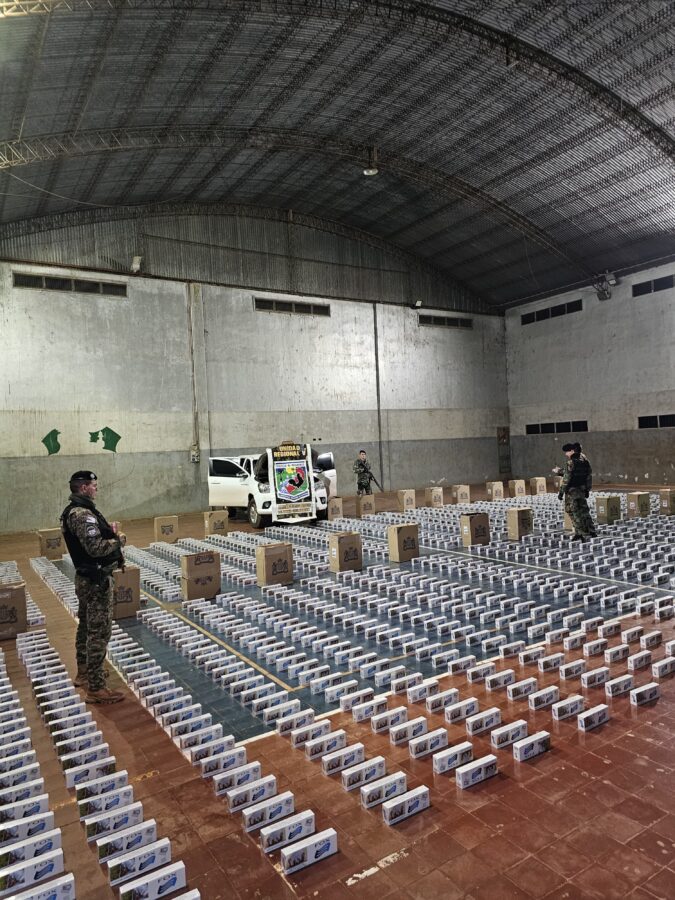 Secuestraron cigarrillos de contrabando valuados en $70 millones en Andresito 2 4 - cigarrillos 7 - 3
