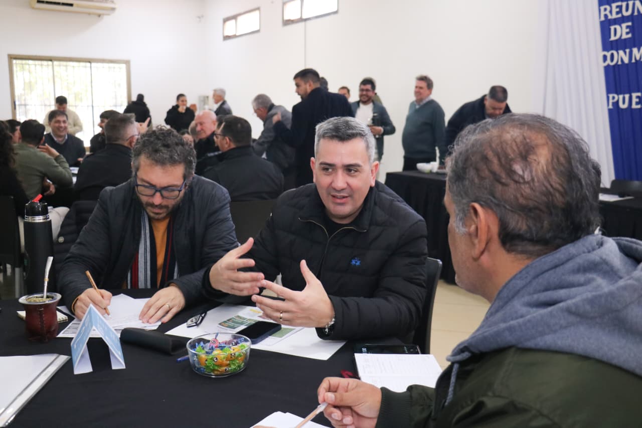 Seguridad, obras y un nuevo centro de adicciones, ejes de la tercera reunión del Gabinete con municipios en Iguazú 9 18 - gabinete intendentes 8 - 17