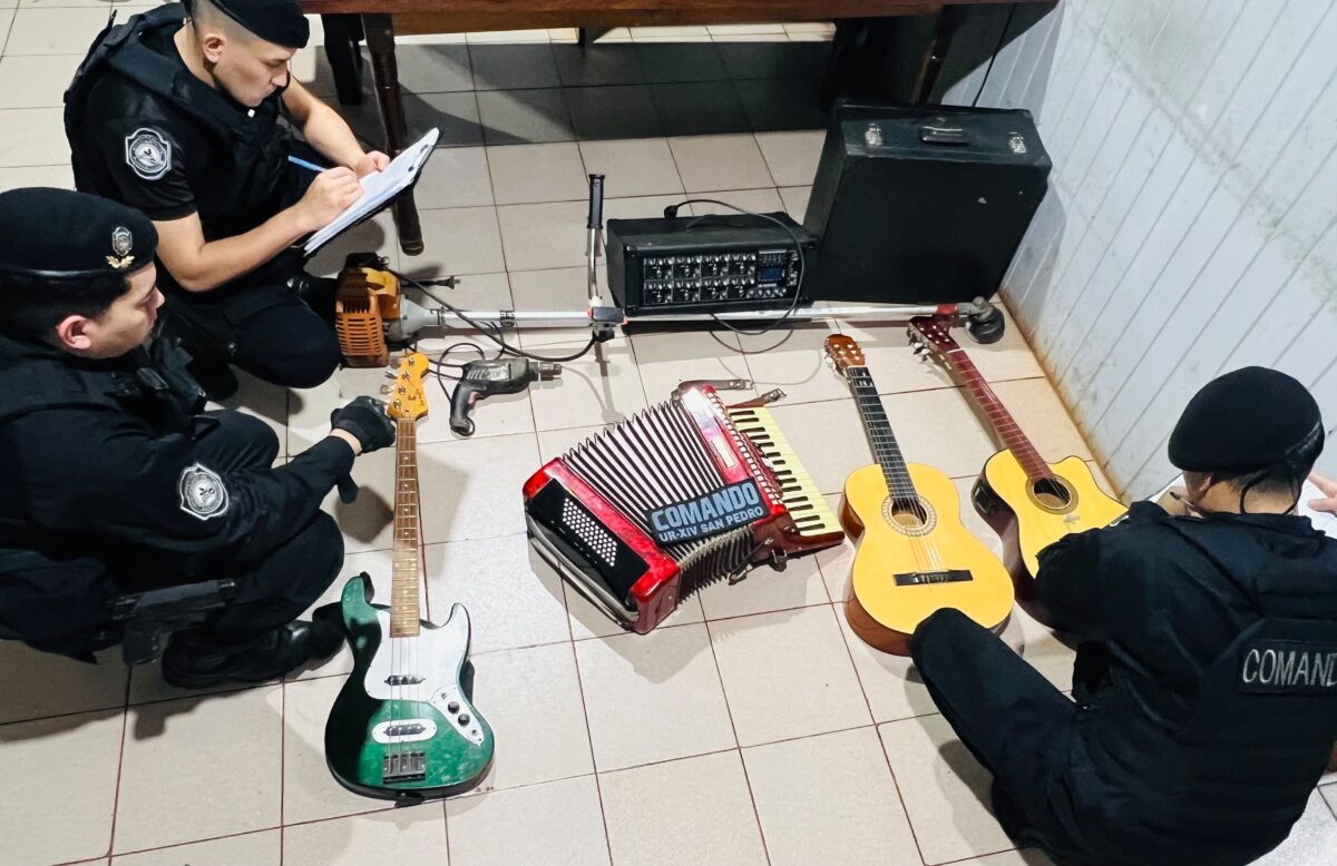 Robaron una iglesia en San Pedro, intentaron escapar y terminaron detenidos 2 4 - ladrones detenidos 3 - 3