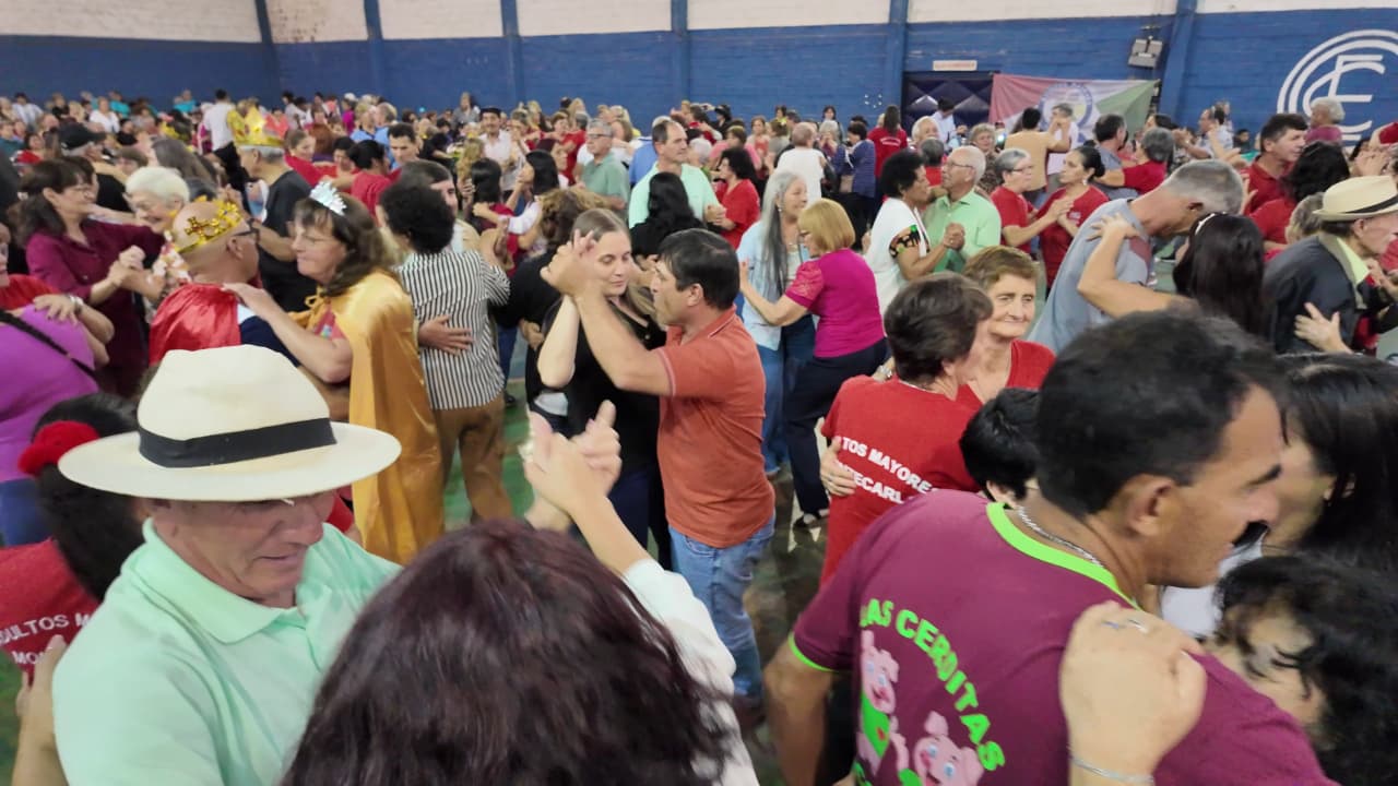 Montecarlo celebró la Fiesta Provincial del Día de los Abuelos junto a delegaciones de toda Misiones 1 2 - montecarlo 2 1 - 1