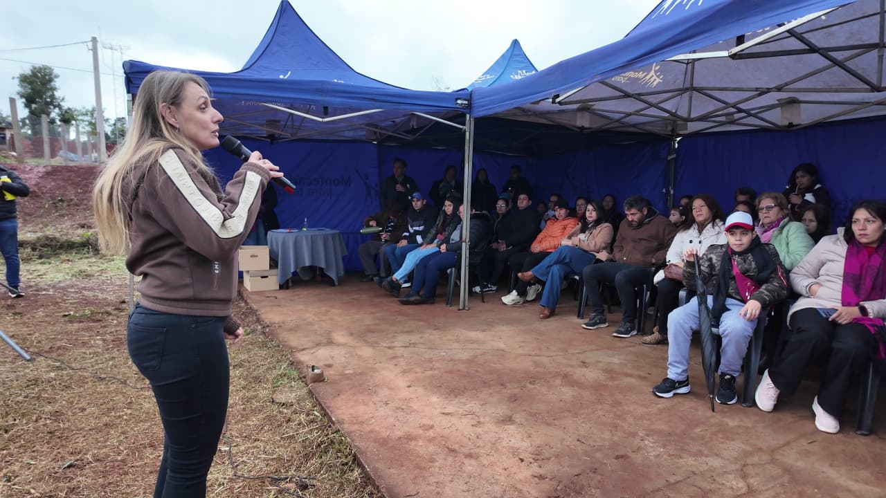 Más familias de Montecarlo accedieron a su terreno propio a través del Banco de Tierras Municipal 3 6 - montecarlo 4 - 5