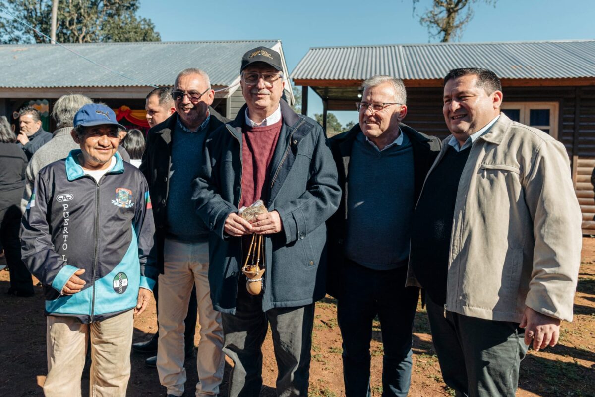 Passalacqua inauguró la Escuela Intercultural Bilingüe N.º 970 en Leoni 2 4 - passalacqua leoni 3 - 3