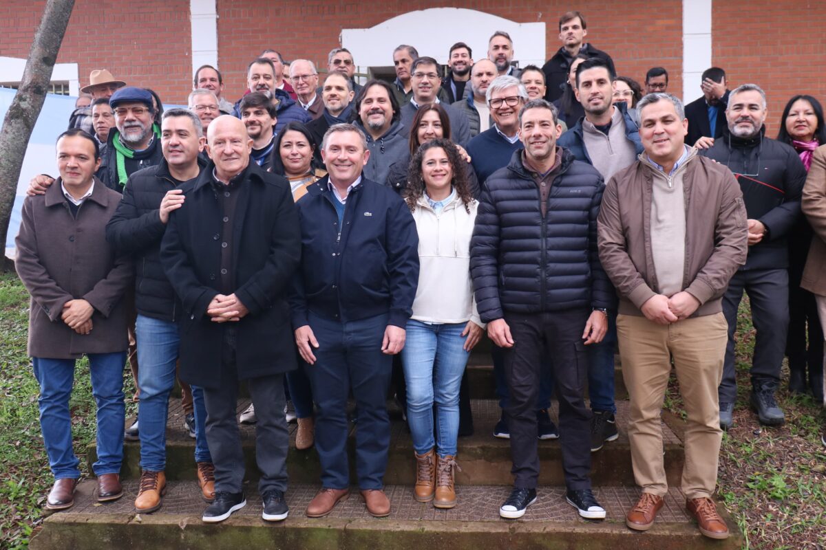 Tras los cambios impulsados por Passalacqua, el Gabinete se reúne este jueves con intendentes en San Ignacio 2 4 - reunion intendentes y gabinete 3 - 3