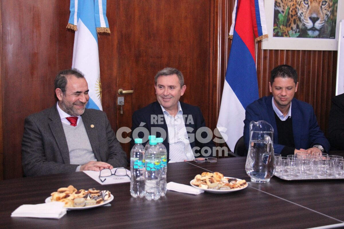 Misiones y Paraguay impulsan una agenda de integración con foco en el comercio y el tránsito fronterizo 11 22 - reunion misiones paraguay 12 - 21